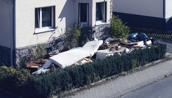 Yard Junk Removal in Eau Claire